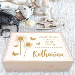 Erinnerungsbox "Pusteblume" für Babys - graviert mit Namen und Daten 
