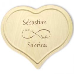 Herz Frühstücksbrett graviert für Paare 