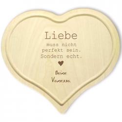 Herzbrettchen Liebe muss nicht - graviert mit Ihrem Wunschtext 