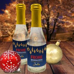 Sektflasche zu Weihnachten und individuell bedruckten Etikett 