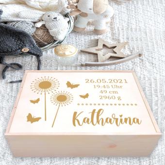 Erinnerungsbox "Pusteblume" für Babys - graviert mit Namen und Daten 