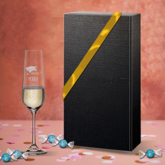 Sekt-Geschenkset zum Abitur / Abschluss mit graviertem Sektglas und Lindt Schokolade ohne Sekt