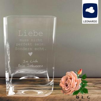 Vase von Leonardo graviert mit *Liebe muss nicht* 