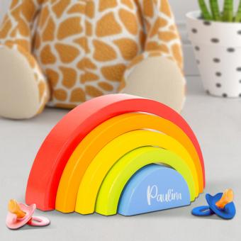 Personalisiertes Holzspielzeug Regenbogen mit Namen graviert zur Geburt 