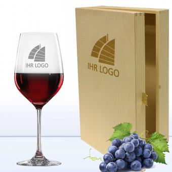 Rotweinglas mit Logo in Holzkiste als Geschenkset Gravur auf Kiste und Glas