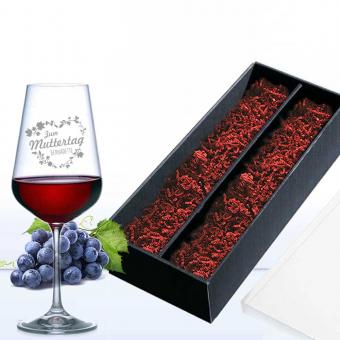 Graviertes Rotweinglas in Geschenkverpackung zum Muttertag 