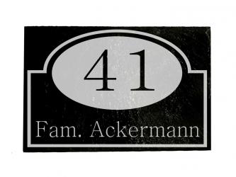 Hausnummer graviert auf Schieferplatte 