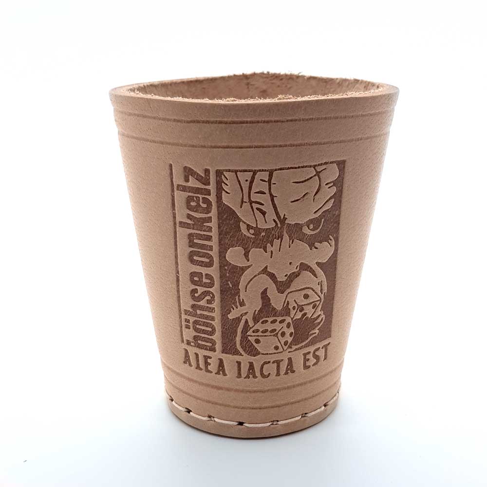 Würfelbecher aus Leder mit Ihrem Logo oder eigenem Design 