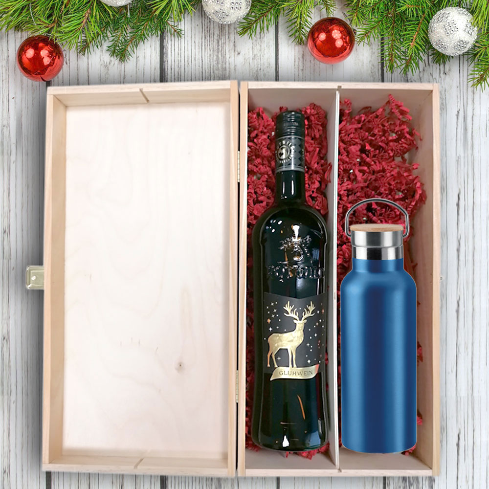 Edles Glühwein-Geschenk-Set mit gravierter Isolierflasche in Holzkiste mit rotem Glühwein