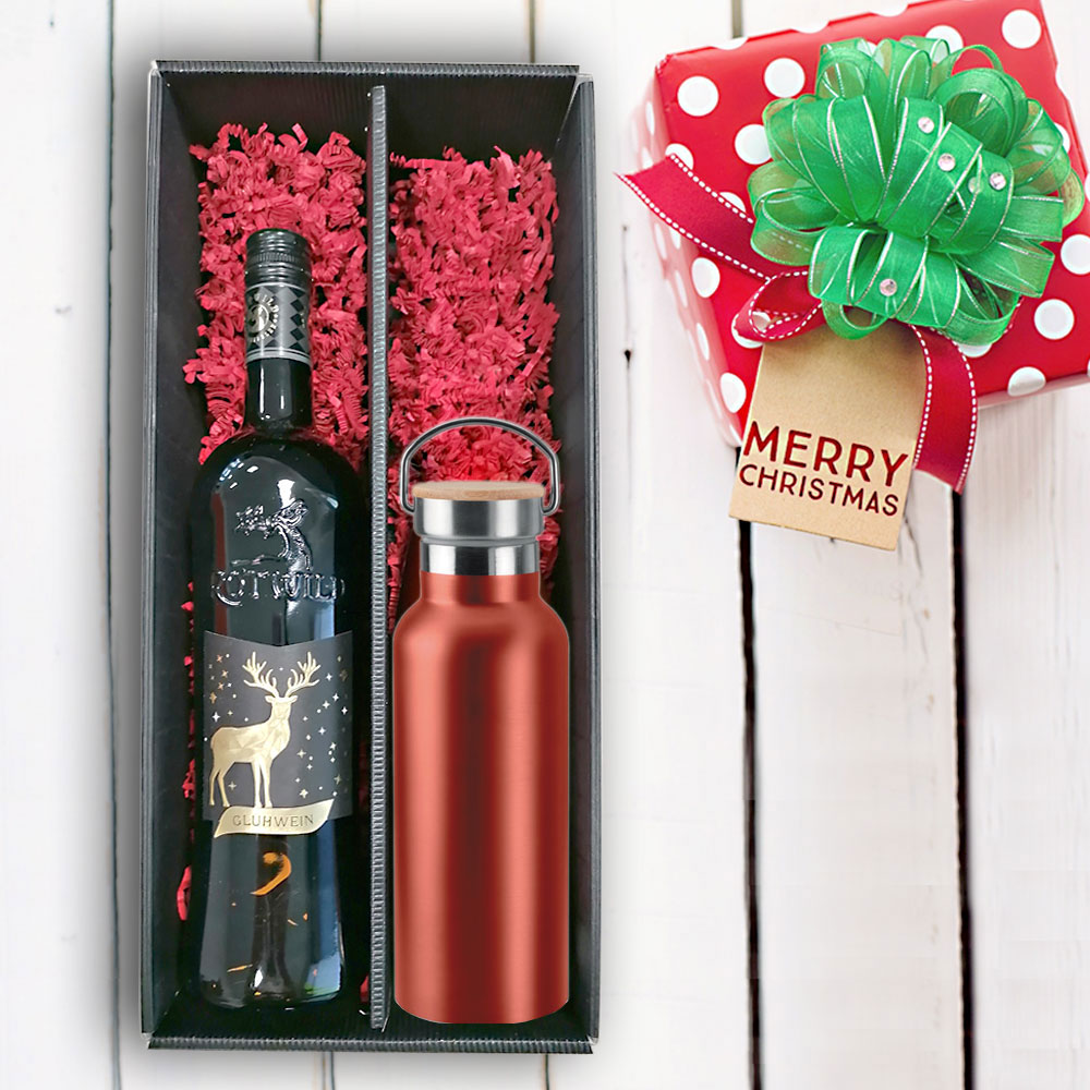 Praktisches Glühwein-Geschenk-Set mit gravierter Isolierflasche mit rotem Glühwein