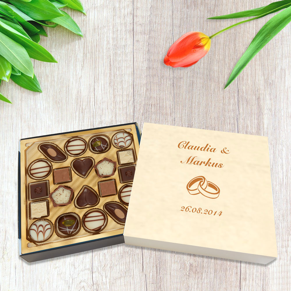 Lindt Pralinen zur Hochzeit mit Ringmotiv, Namen und Datum, 100 g 