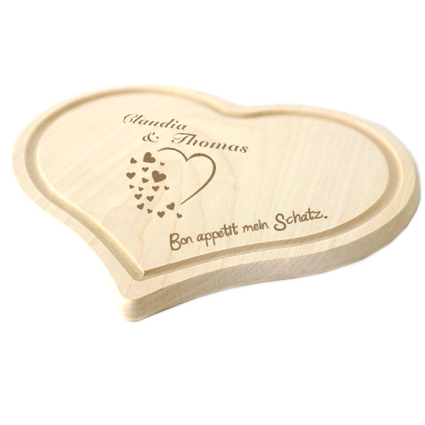 Herz Frühstücksbrett Liebe aus Holz graviert 