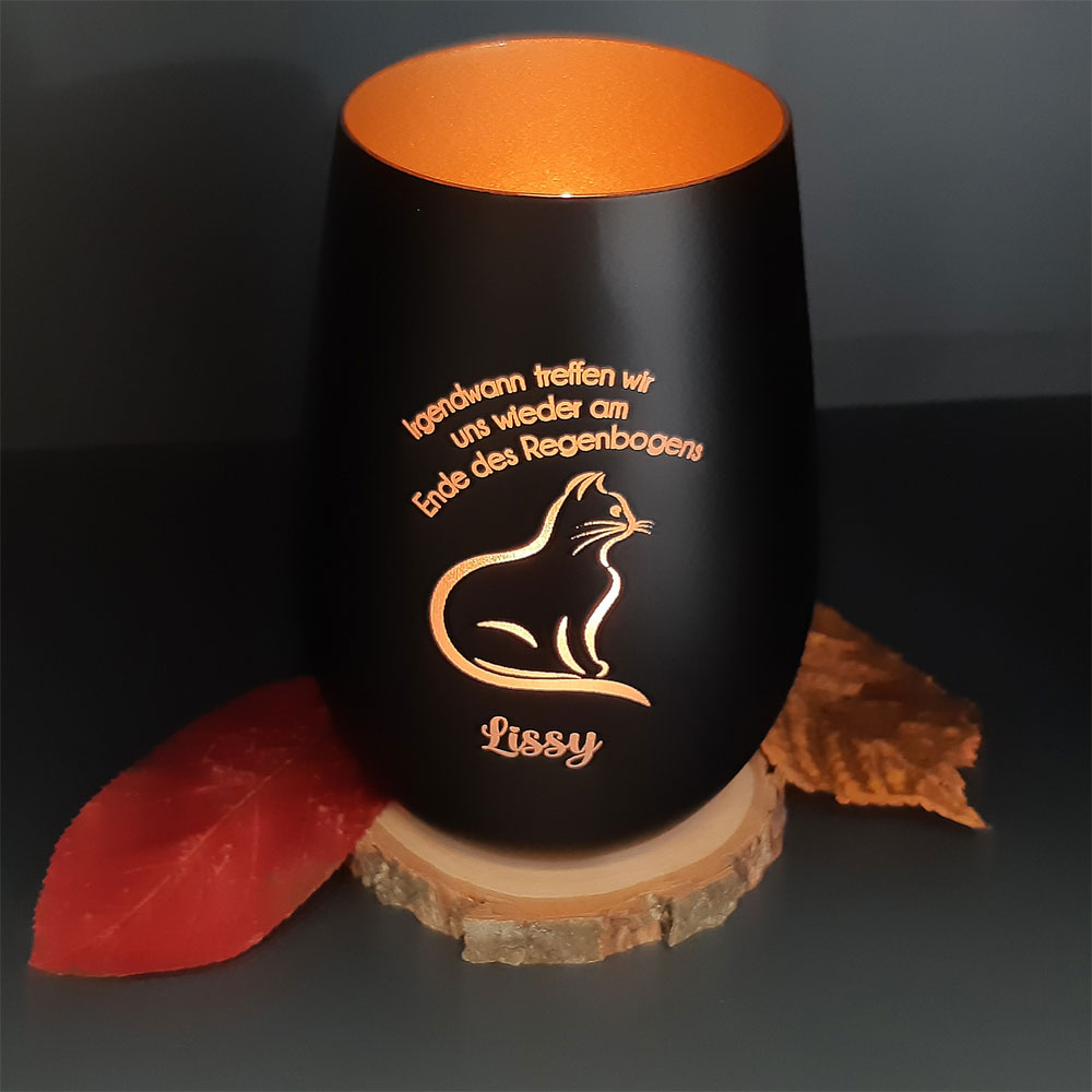 Graviertes Trauerlicht für deine Katze mit Namen und Datum schwarz gold