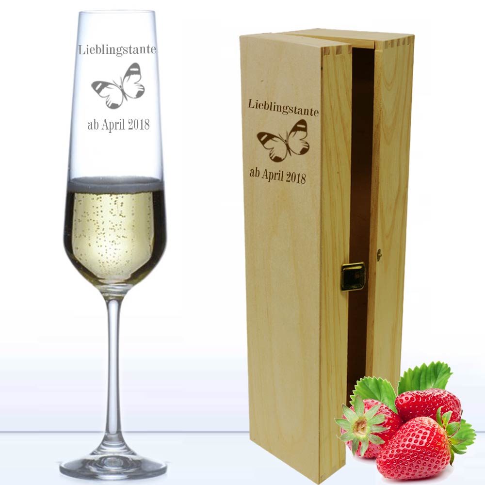 Sektglas in Holzkiste 