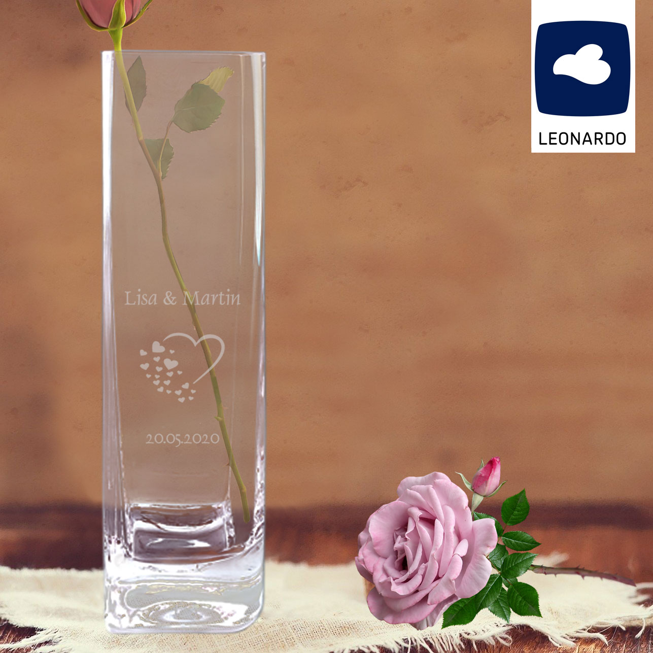 Blumenvase von Leonardo graviert mit Herz und Namen. 