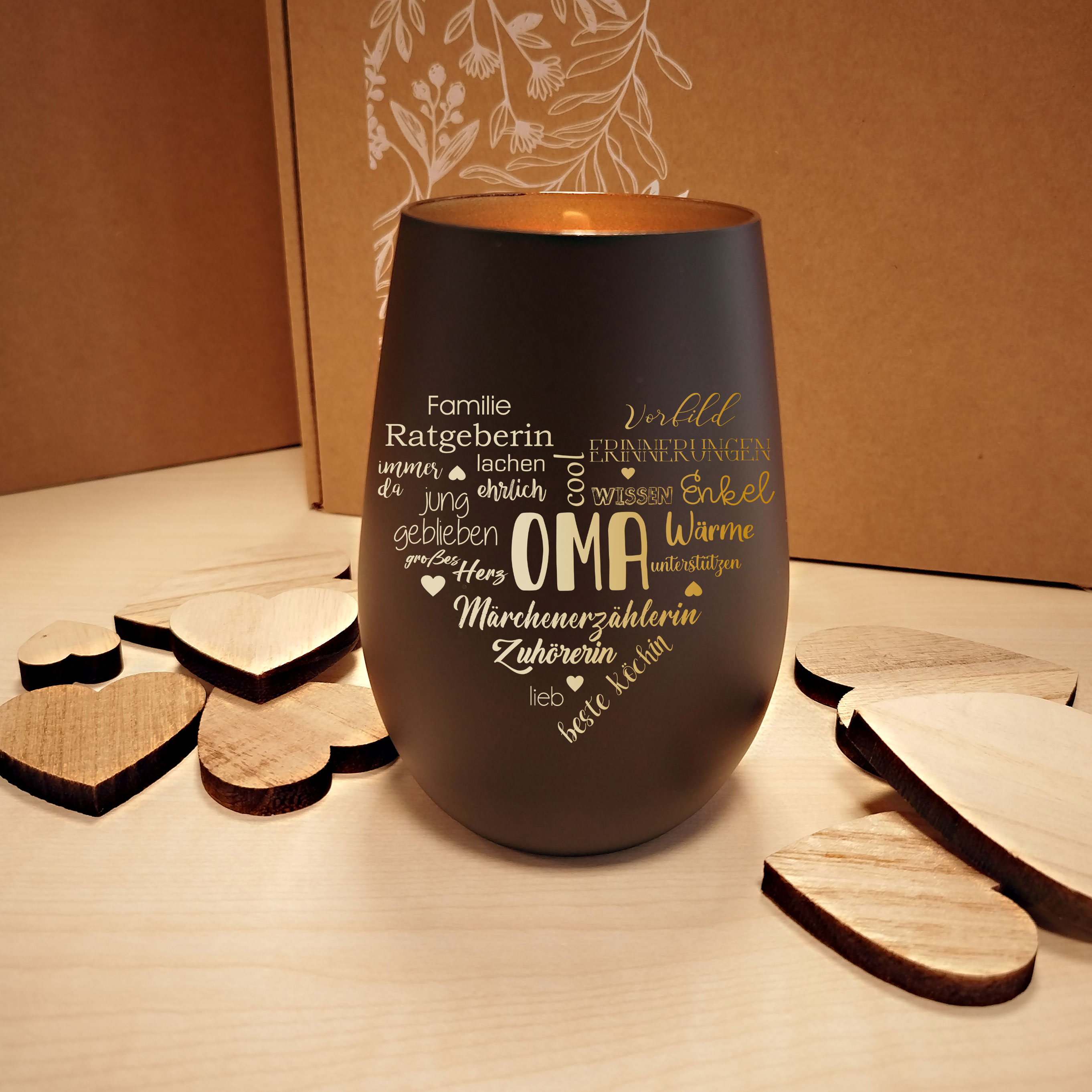 Windlicht als Geschenk für deine Oma mit Eigenschaften graviert 